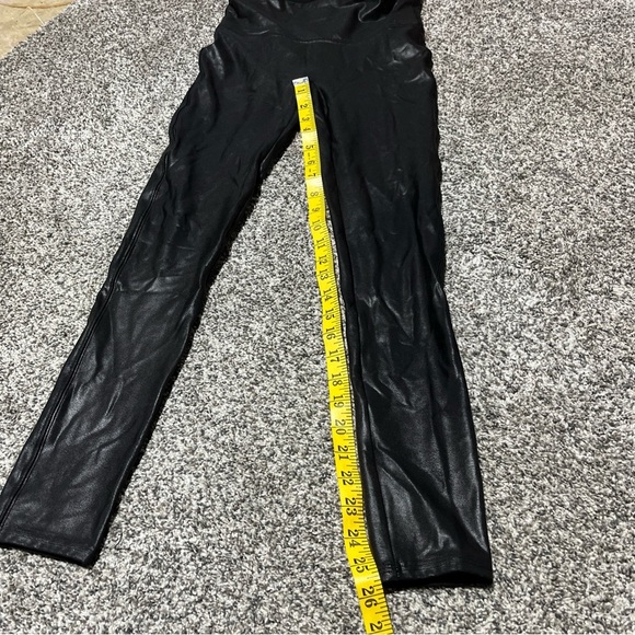 Spanx Womens Small Petite Pull-On Leggings Shiny Faux Leather Black - Picture 2 of 10